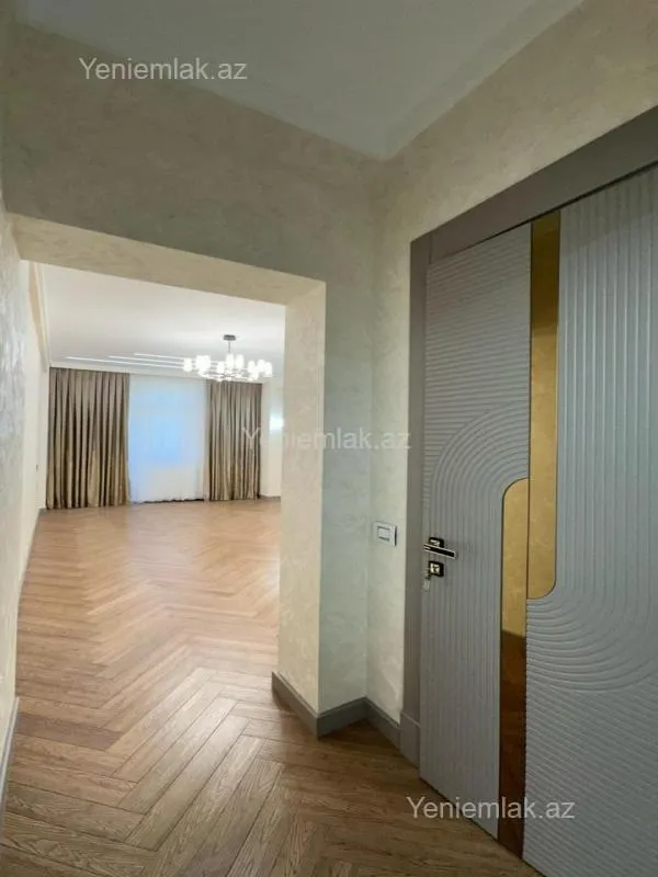 Satılır 4 otaqlı yeni tikili 245 m²