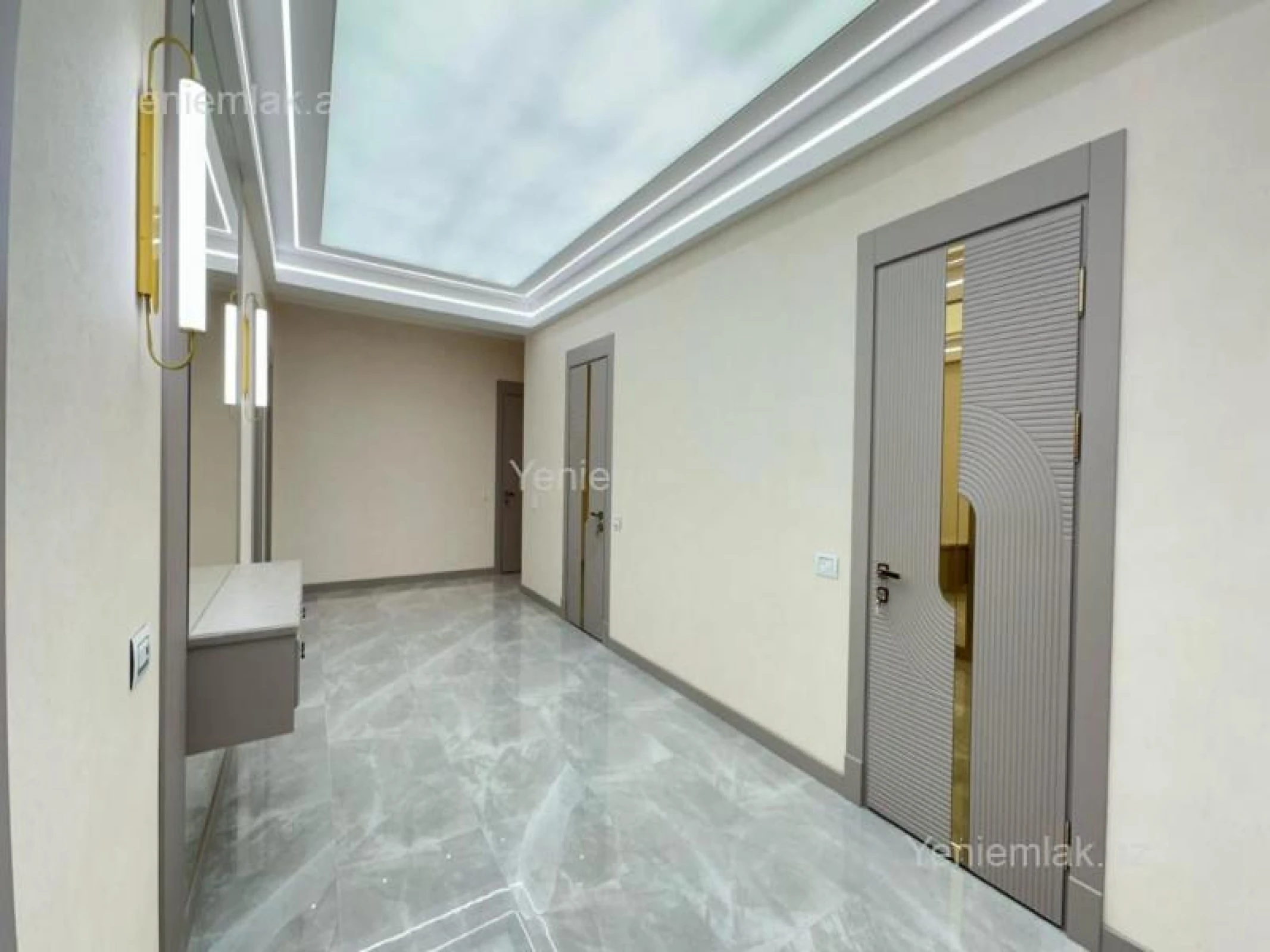 Satılır 4 otaqlı yeni tikili 245 m²