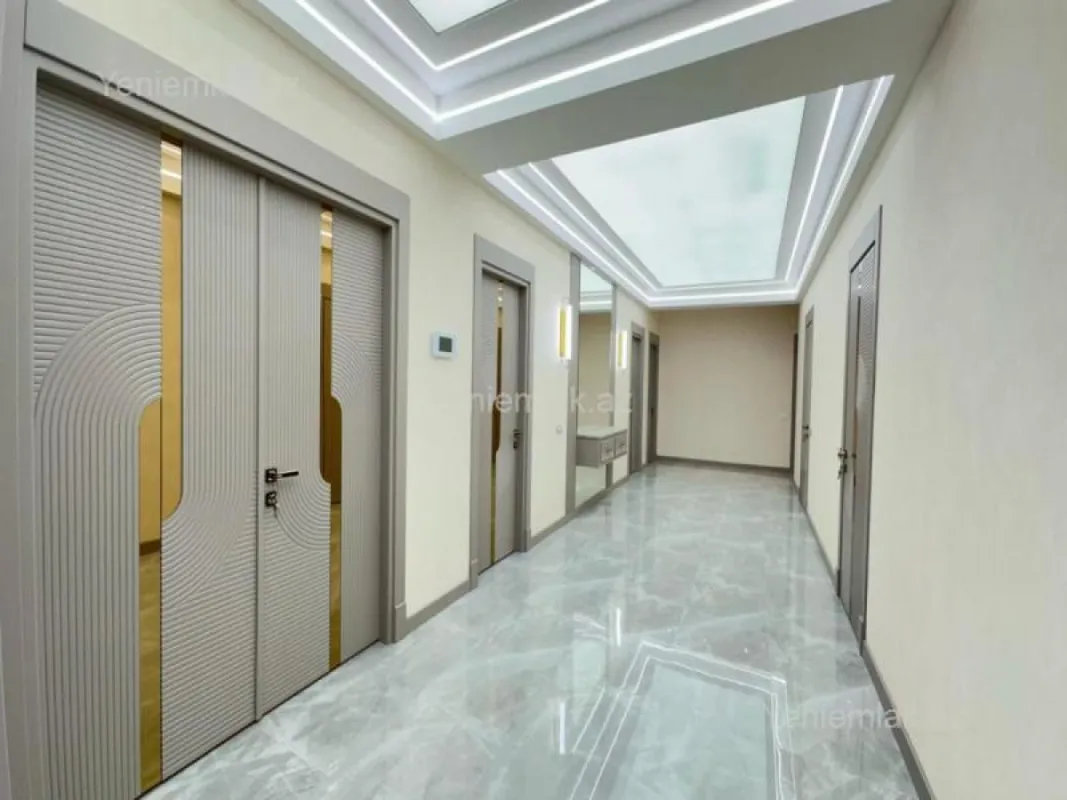 Satılır 4 otaqlı yeni tikili 245 m²