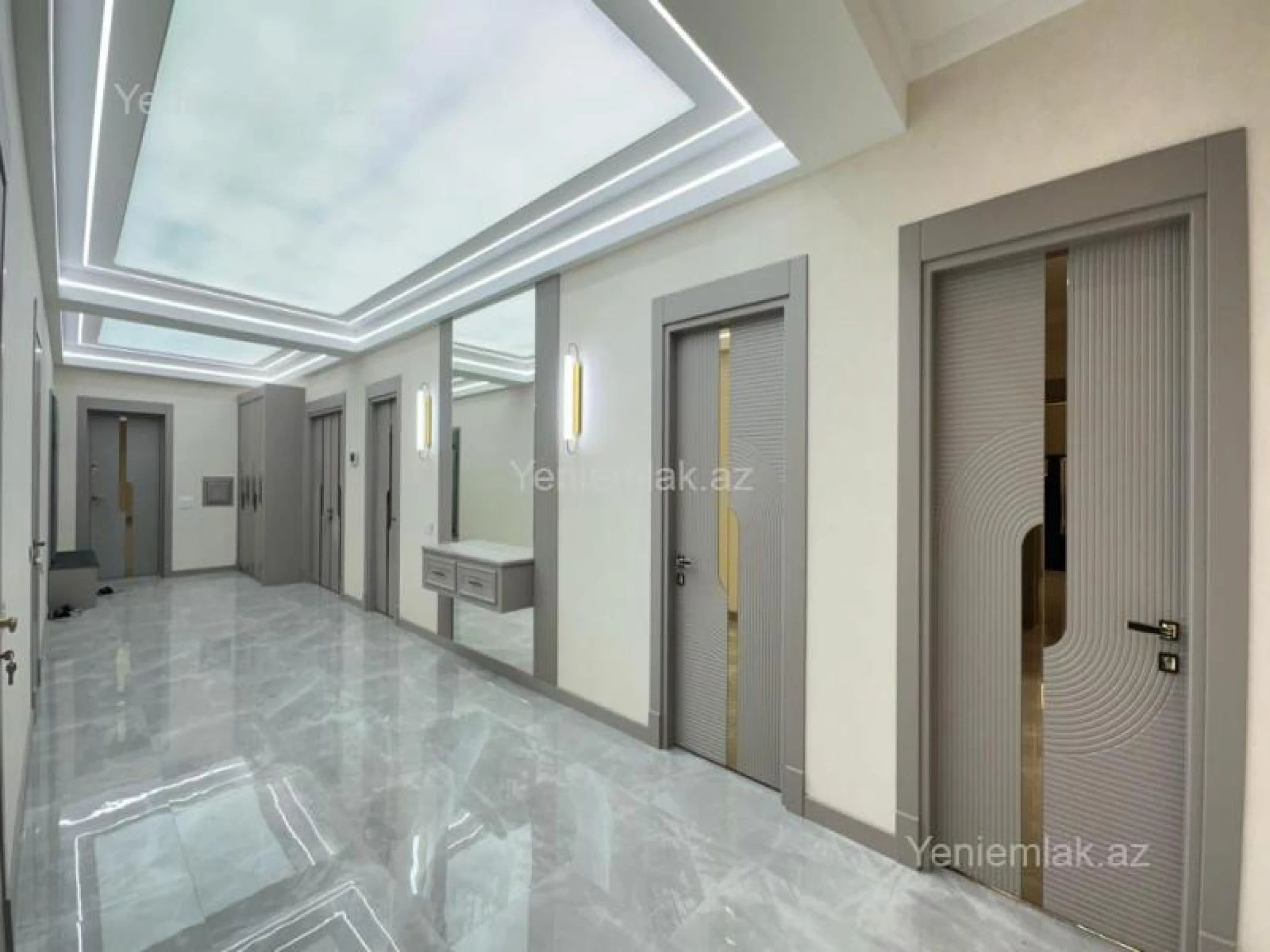 Satılır 4 otaqlı yeni tikili 245 m²