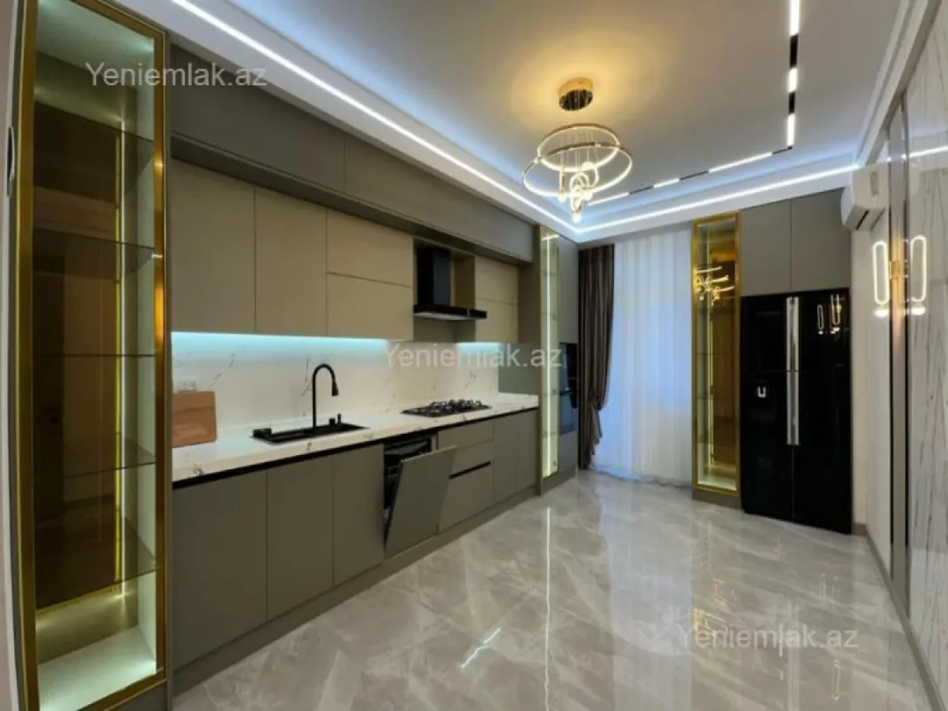 Satılır 4 otaqlı yeni tikili 245 m²