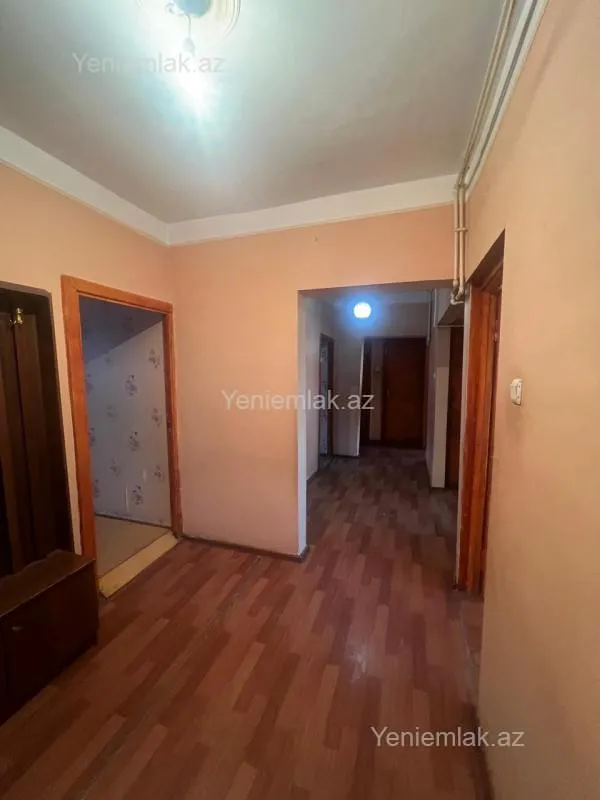 Satılır 5 otaqlı köhnə tikili 102.93 m²