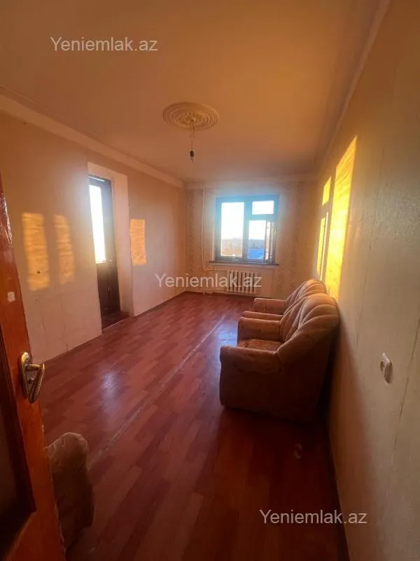 Satılır 5 otaqlı köhnə tikili 102.93 m²