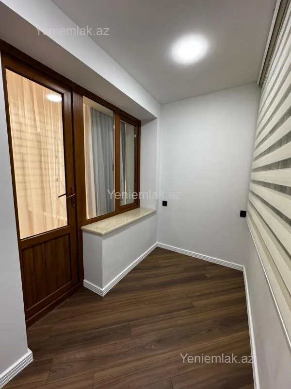 Satılır 2 otaqlı köhnə tikili 65 m²