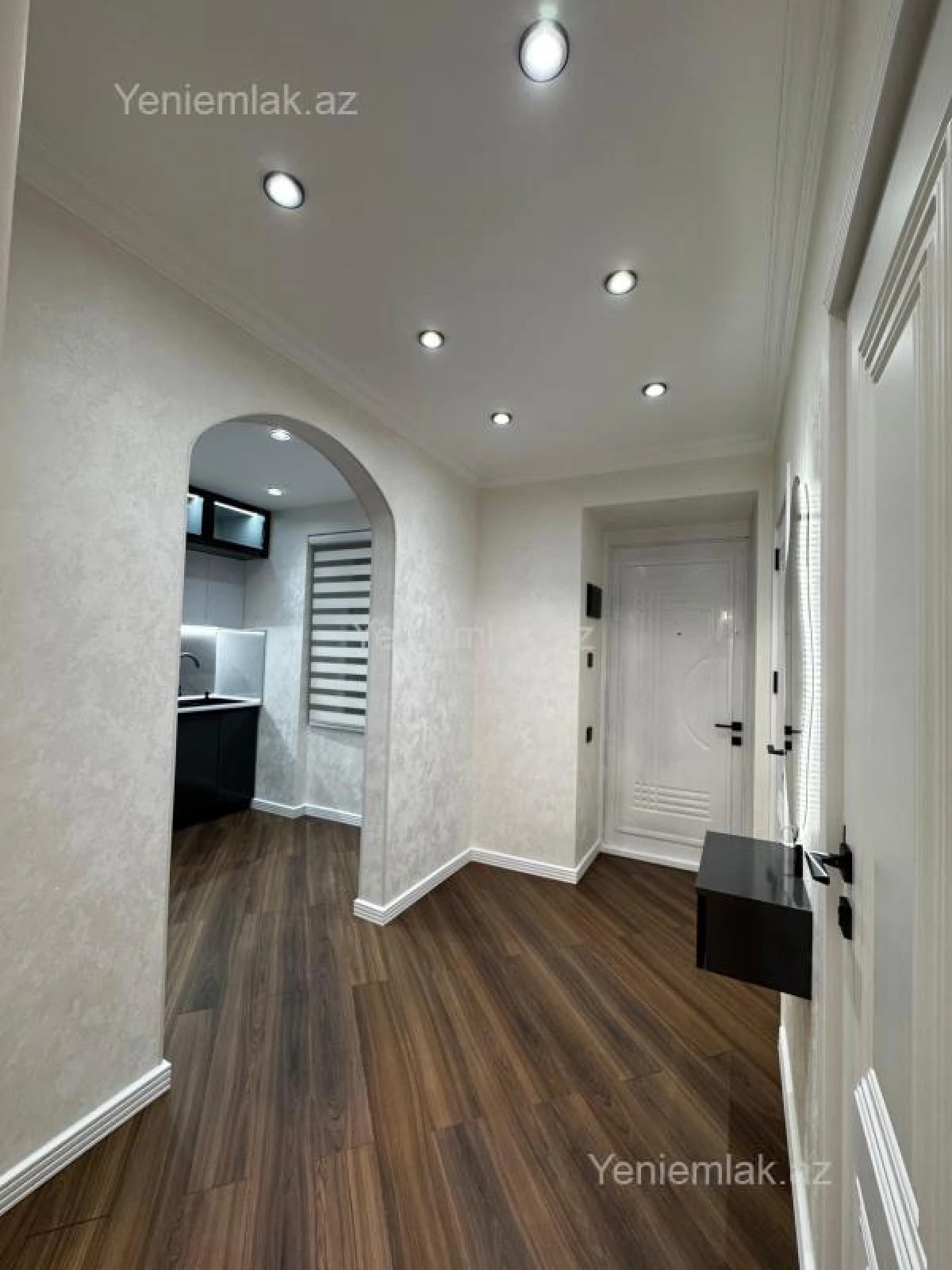 Satılır 2 otaqlı köhnə tikili 65 m²