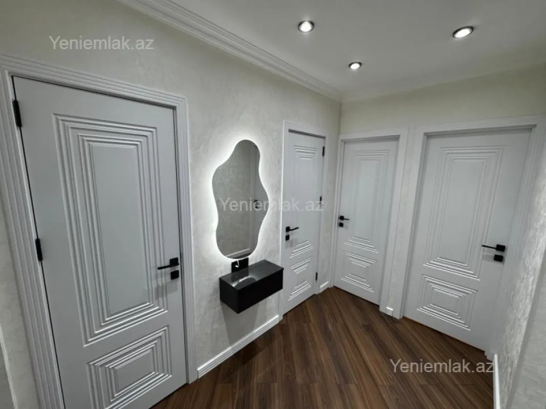 Satılır 2 otaqlı köhnə tikili 65 m²