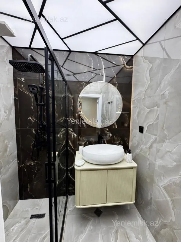 Satılır 2 otaqlı köhnə tikili 65 m²