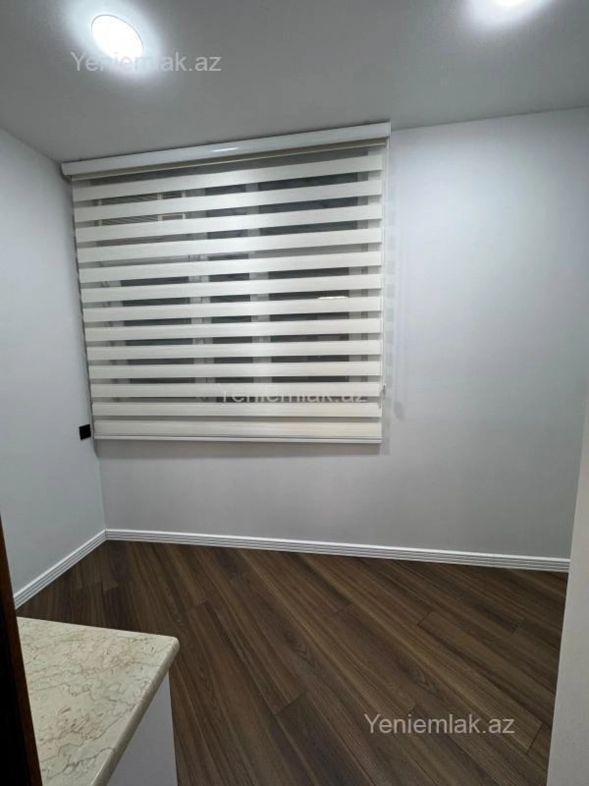 Satılır 2 otaqlı köhnə tikili 65 m²