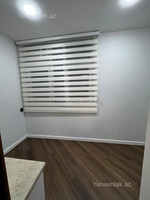 Satılır 2 otaqlı köhnə tikili 65 m²