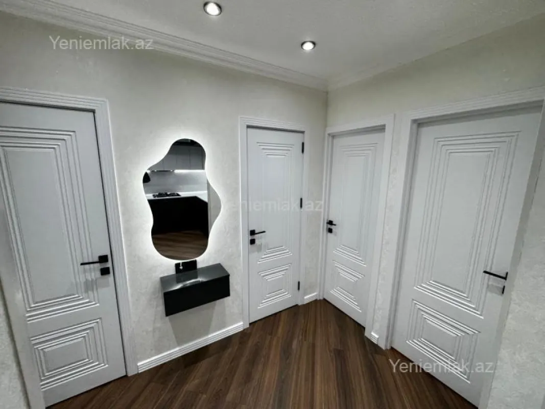 Satılır 2 otaqlı köhnə tikili 65 m²