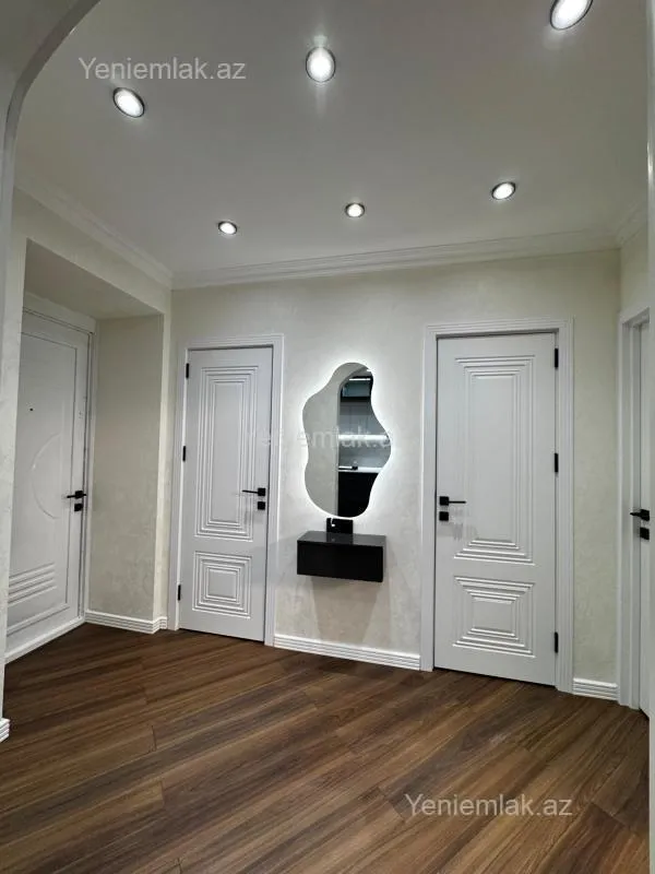 Satılır 2 otaqlı köhnə tikili 65 m²