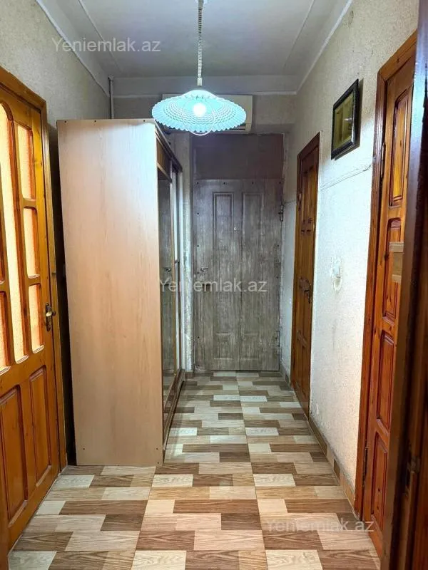 Satılır 3 otaqlı köhnə tikili 85 m²