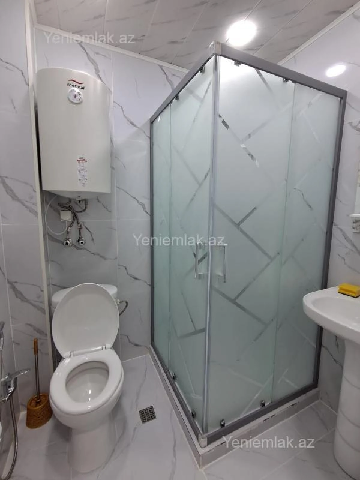 Satılır 2 otaqlı köhnə tikili 55 m²
