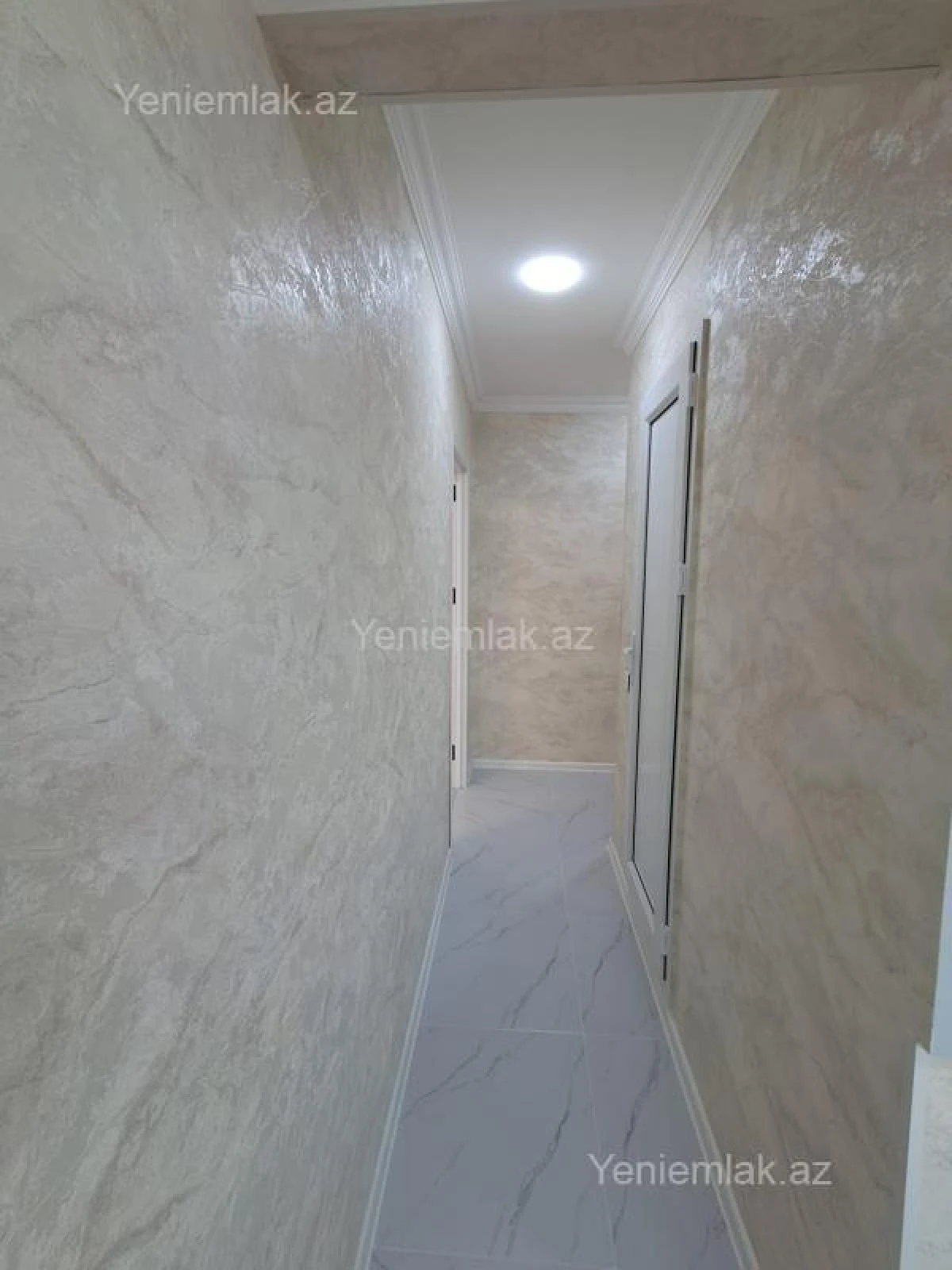Satılır 2 otaqlı köhnə tikili 55 m²