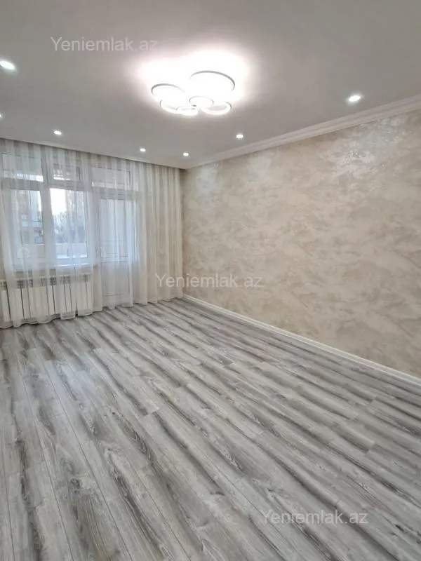 Satılır 2 otaqlı köhnə tikili 55 m²