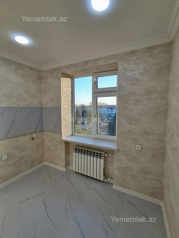 Satılır 2 otaqlı köhnə tikili 55 m²