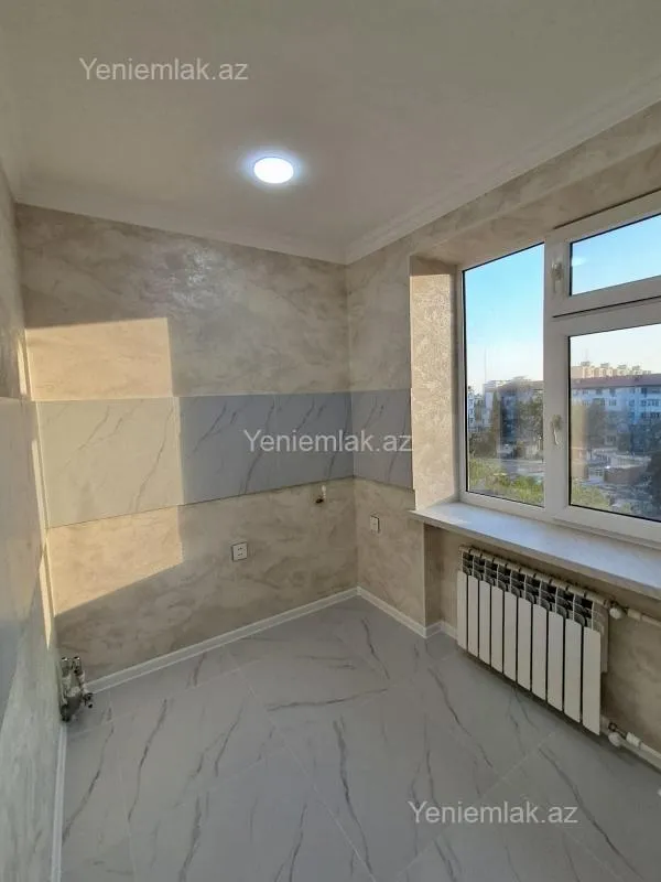 Satılır 2 otaqlı köhnə tikili 55 m²