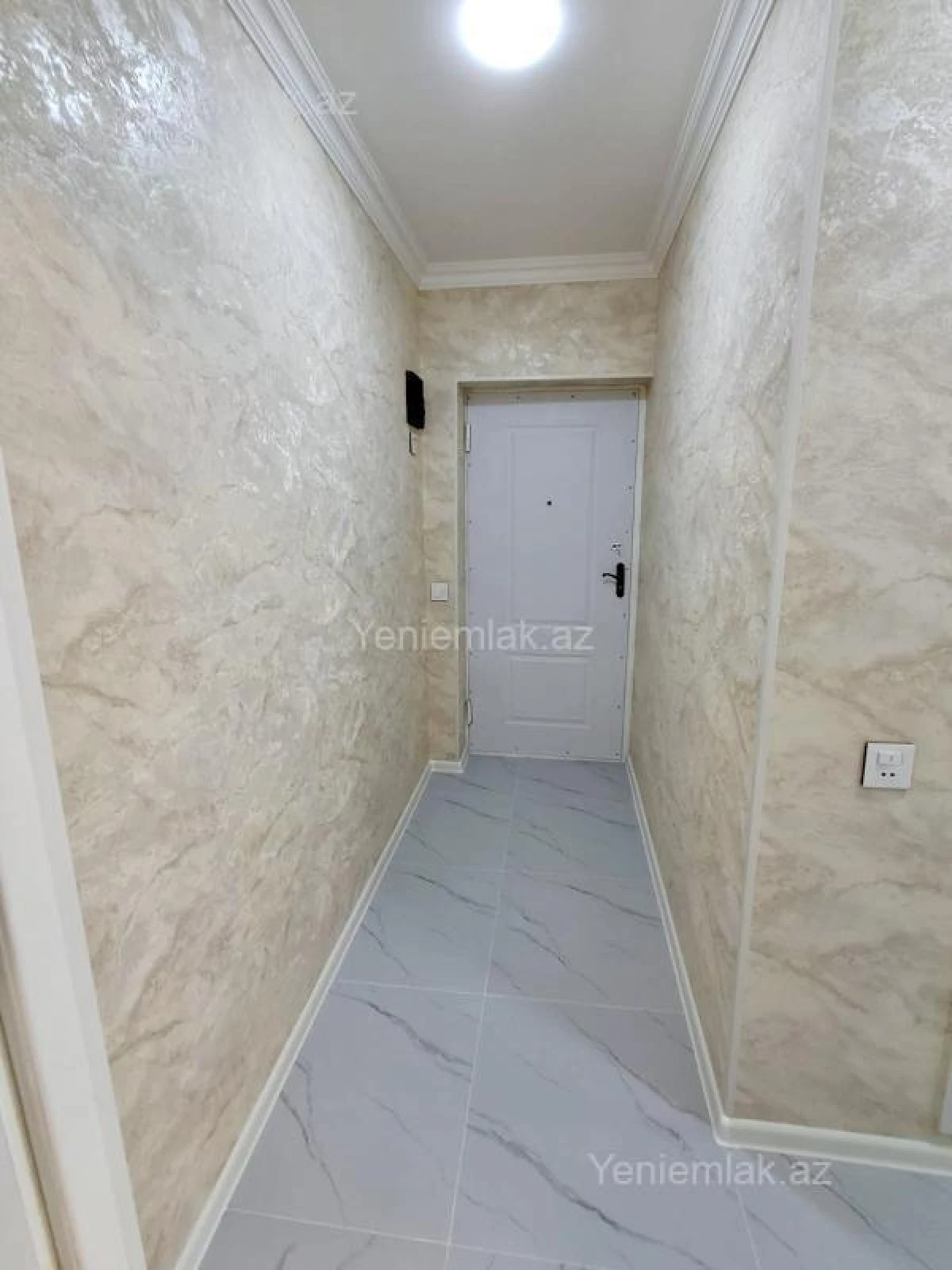 Satılır 2 otaqlı köhnə tikili 55 m²