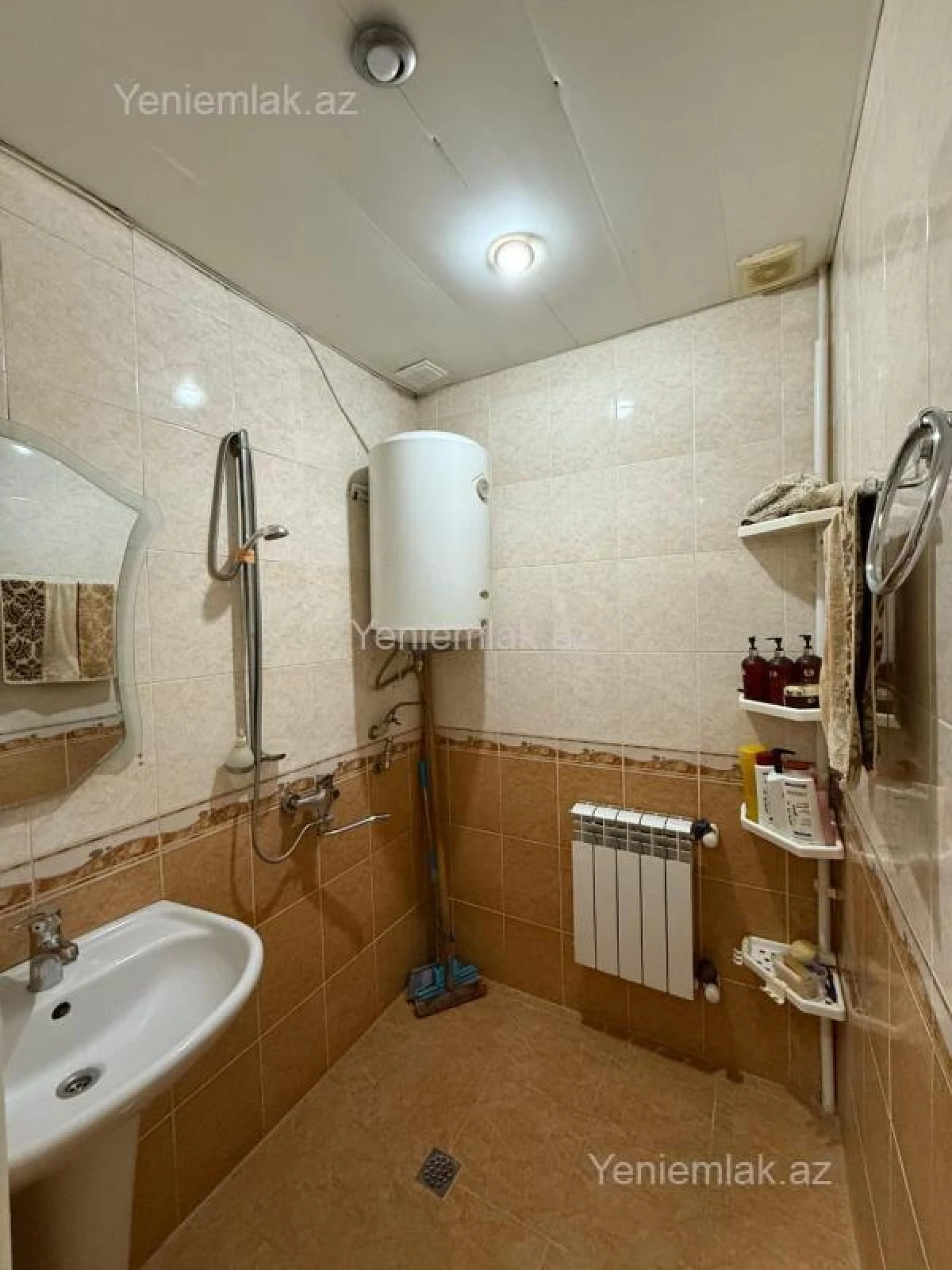 Satılır 3 otaqlı köhnə tikili 55 m²