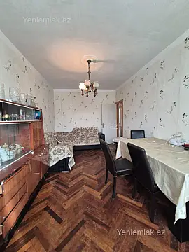 Satılır 3 otaqlı köhnə tikili 85 m²