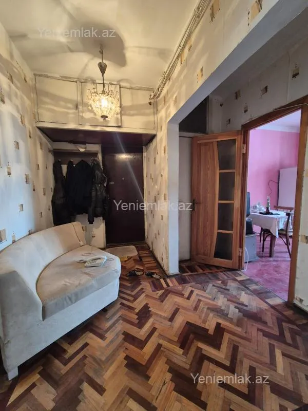 Satılır 3 otaqlı köhnə tikili 85 m²