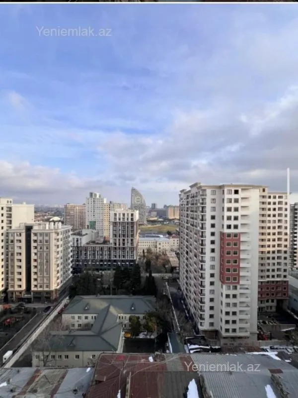 Satılır 4 otaqlı yeni tikili 215 m²