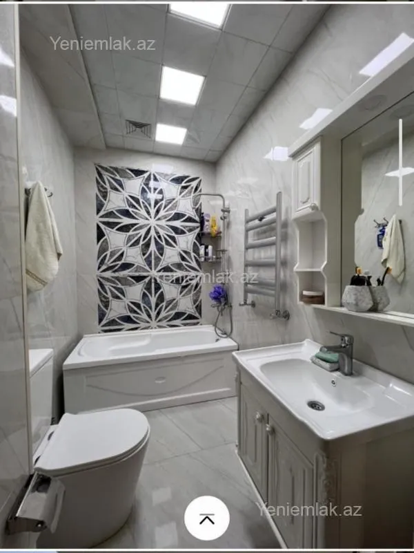 Satılır 4 otaqlı yeni tikili 215 m²