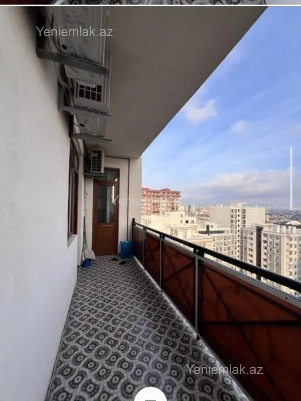 Satılır 4 otaqlı yeni tikili 215 m²
