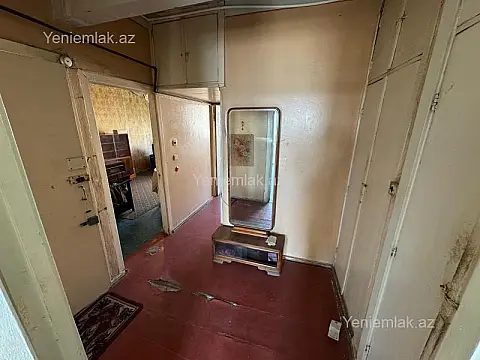 Satılır 2 otaqlı köhnə tikili 70 m²