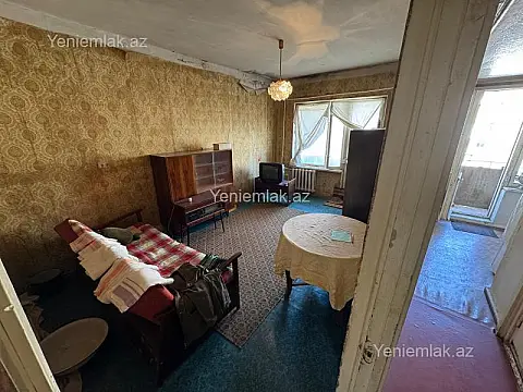 Satılır 2 otaqlı köhnə tikili 70 m²