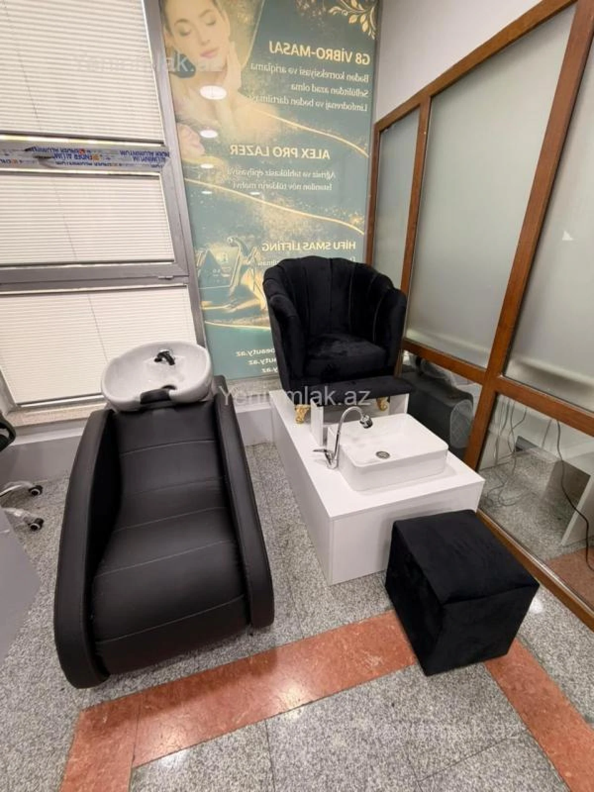 Satılır 4 otaqlı ofis 70 m²