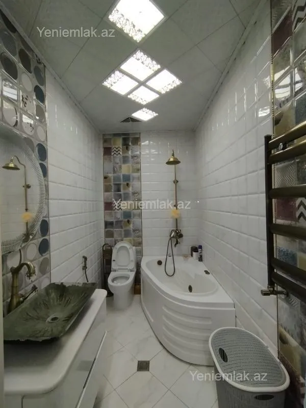 Satılır 3 otaqlı yeni tikili 140 m²