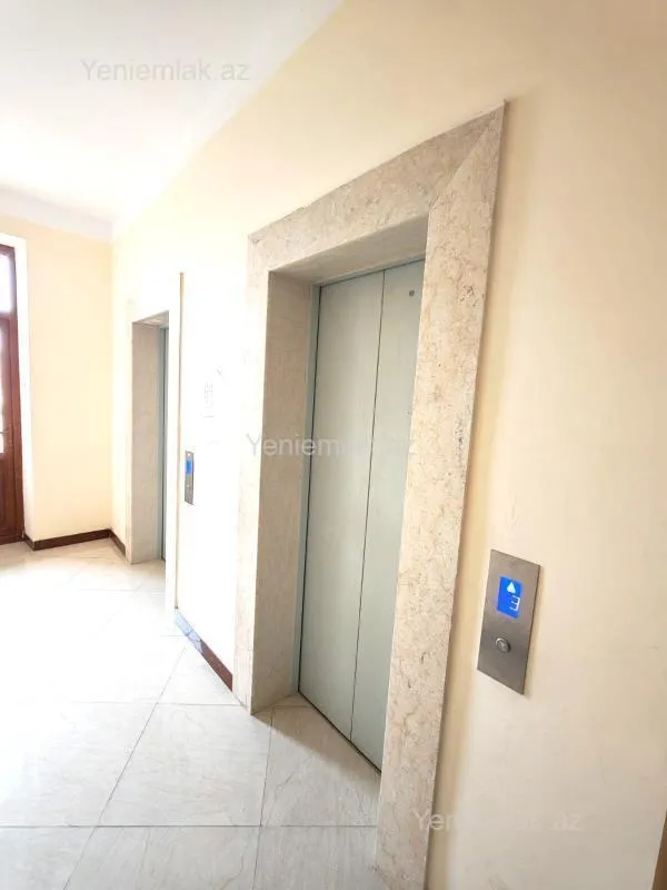 Satılır 3 otaqlı yeni tikili 110 m²