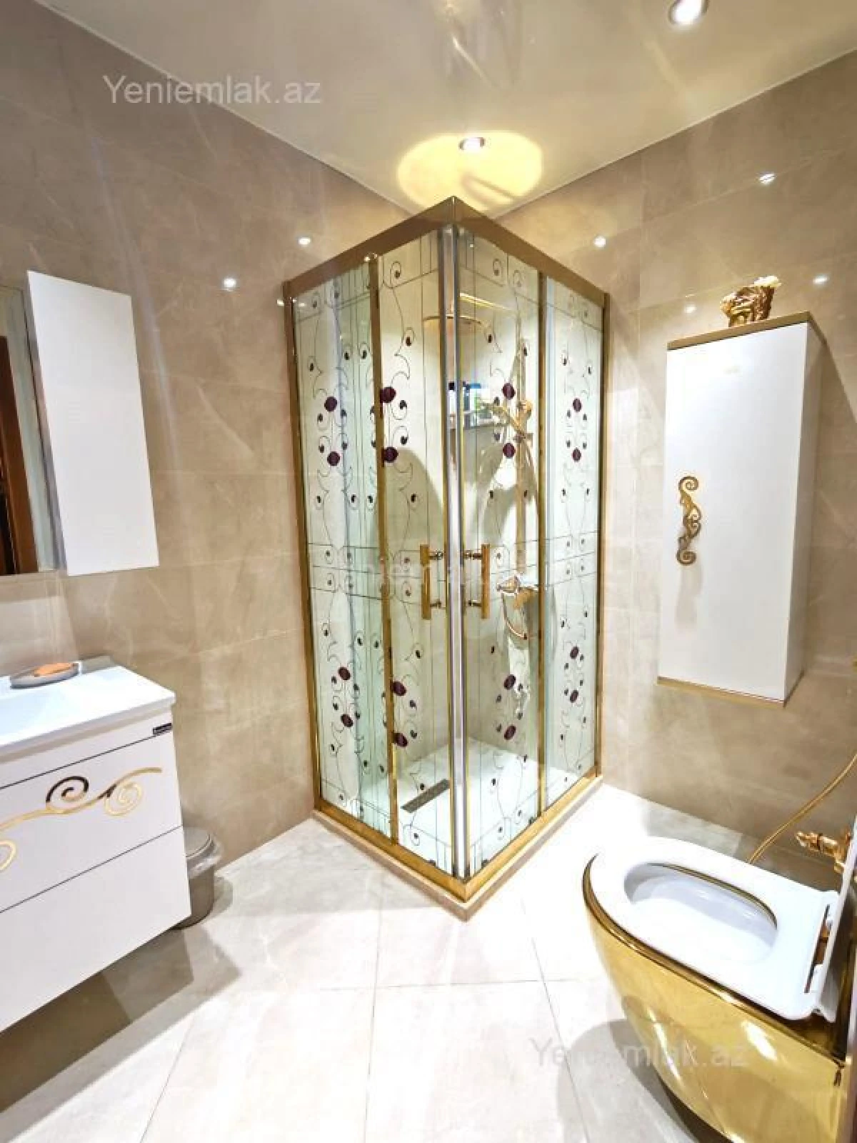 Satılır 3 otaqlı yeni tikili 110 m²