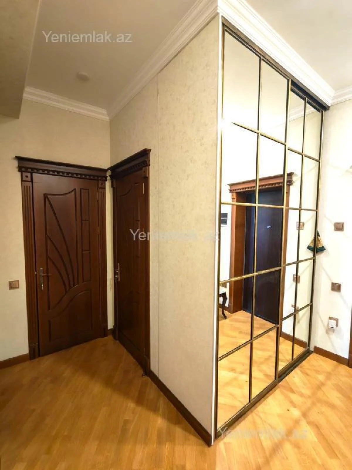Satılır 3 otaqlı yeni tikili 110 m²