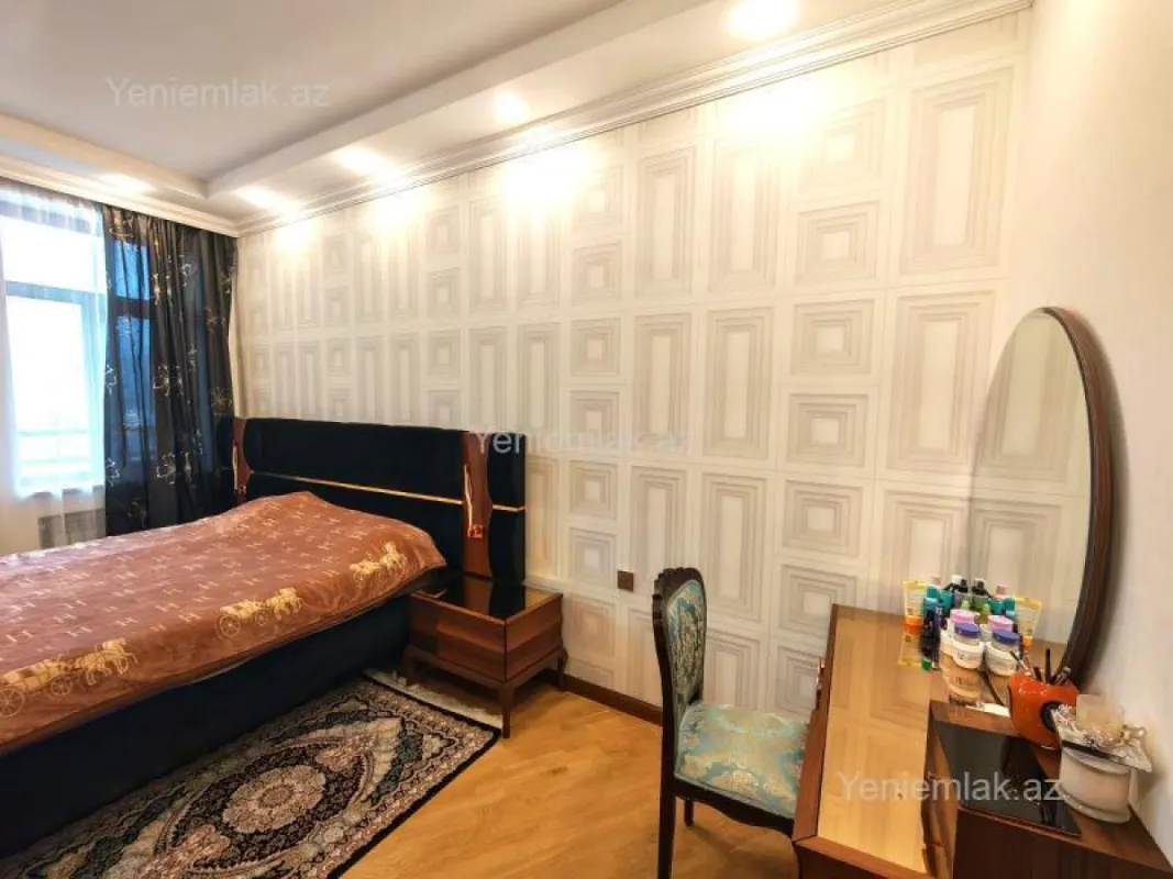 Satılır 3 otaqlı yeni tikili 110 m²