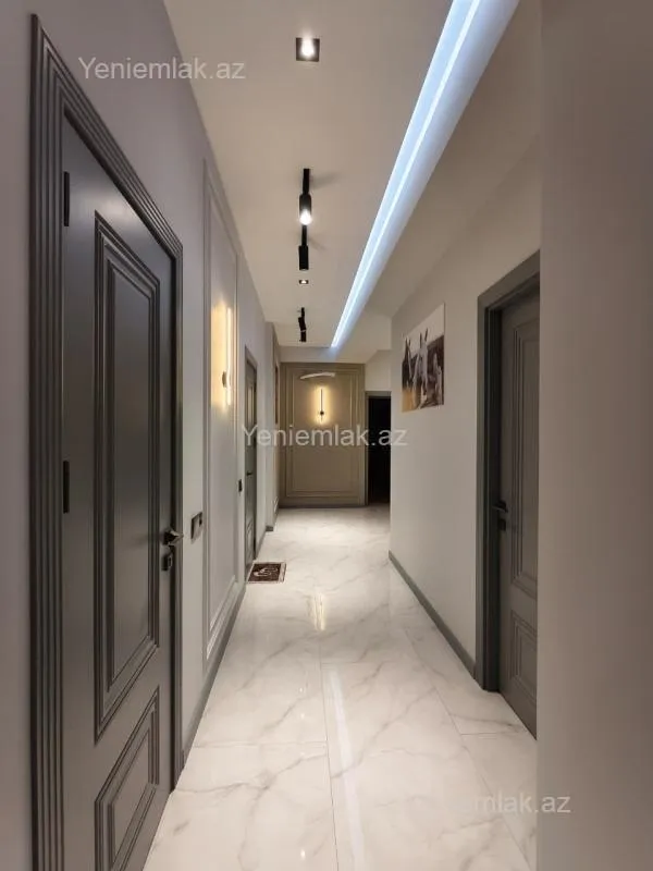 Satılır 3 otaqlı yeni tikili 160 m²