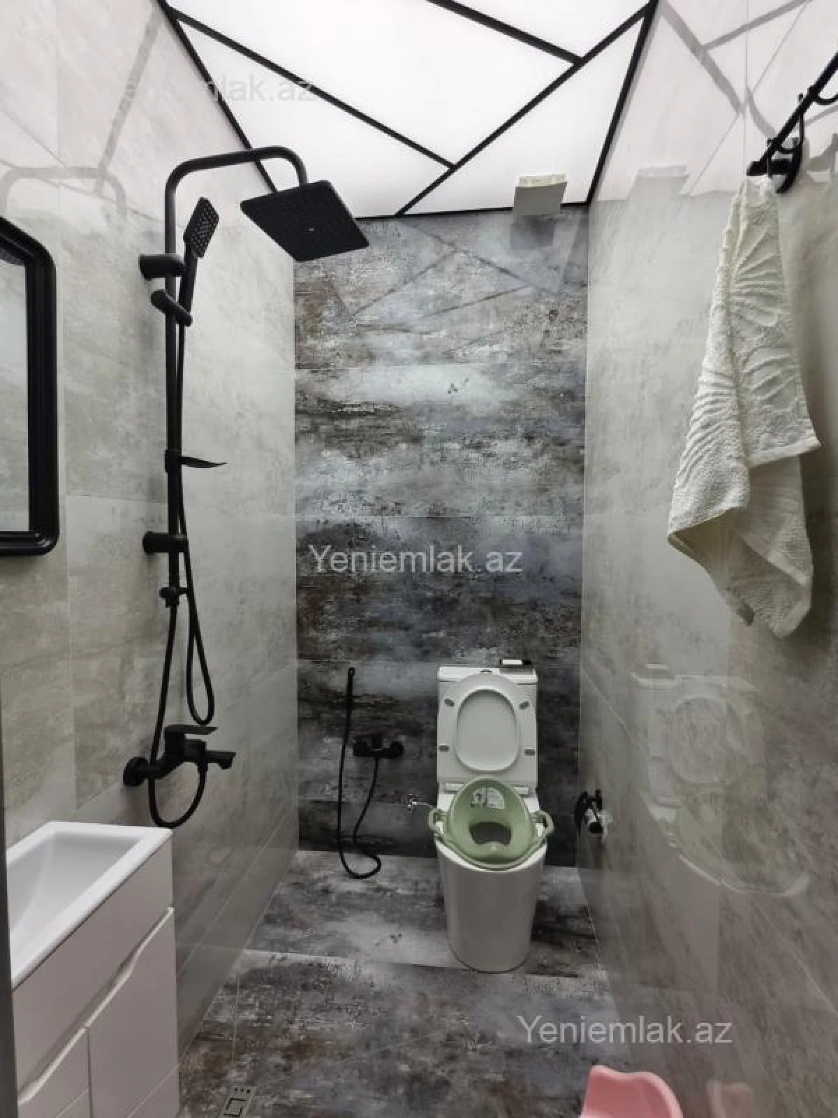 Satılır 3 otaqlı yeni tikili 160 m²