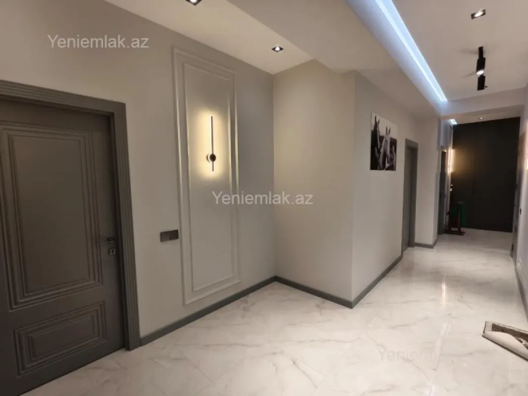 Satılır 3 otaqlı yeni tikili 160 m²