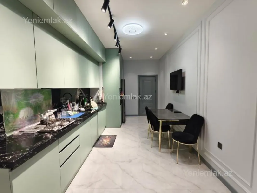 Satılır 3 otaqlı yeni tikili 160 m²