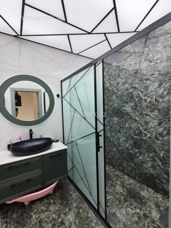 Satılır 3 otaqlı yeni tikili 160 m²