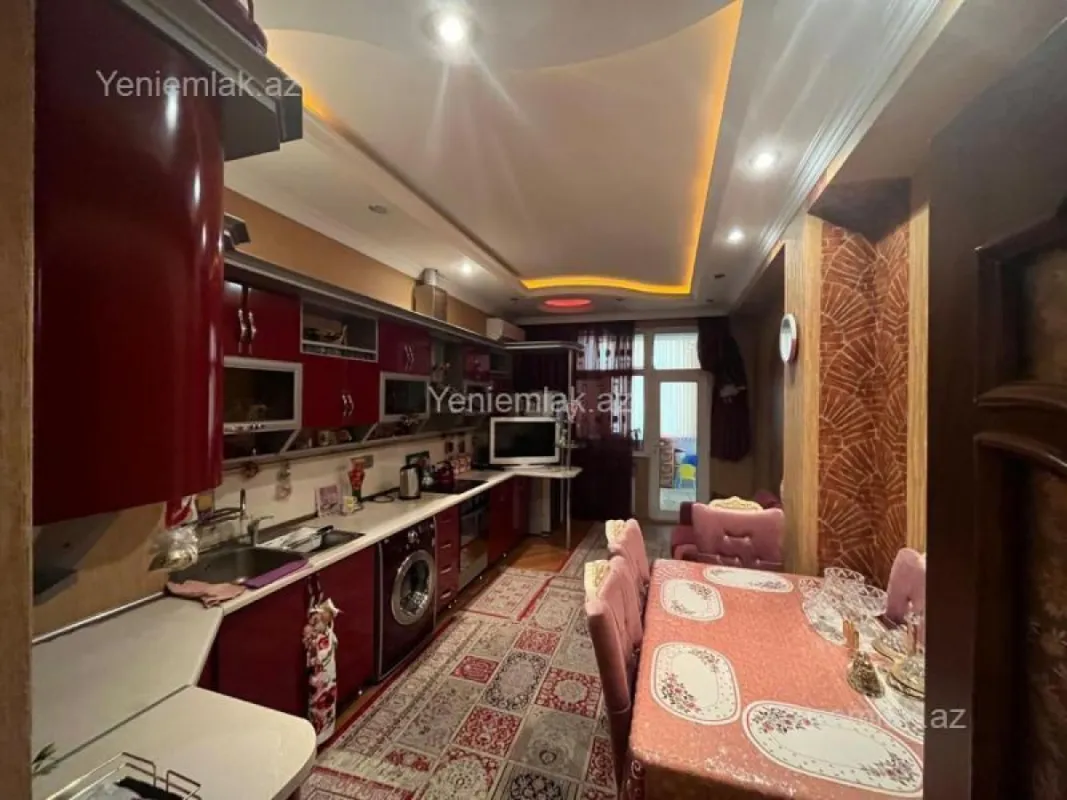 Satılır 4 otaqlı yeni tikili 210 m²