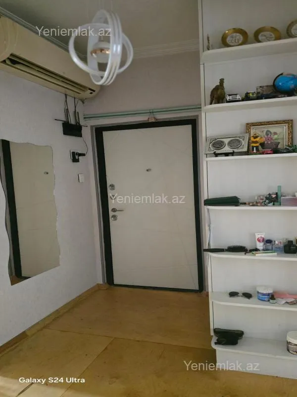 Satılır 3 otaqlı köhnə tikili 70 m²