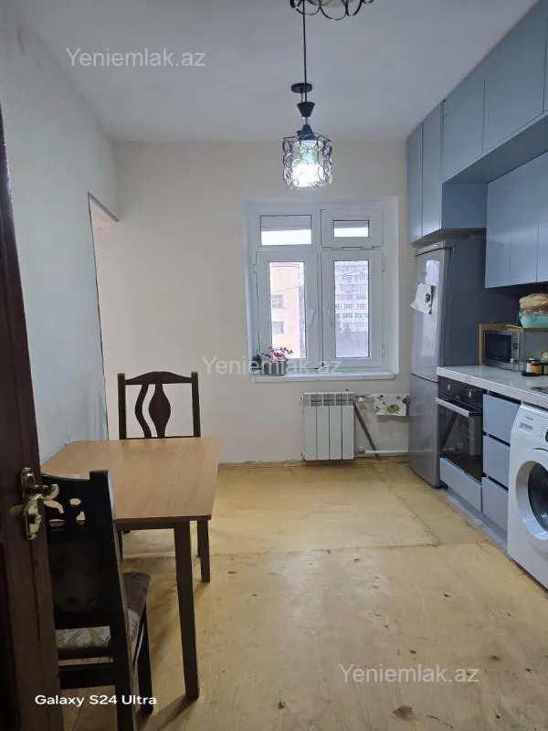 Satılır 3 otaqlı köhnə tikili 70 m²