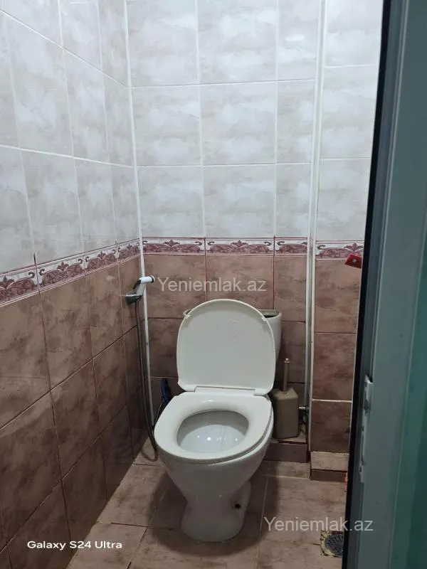 Satılır 3 otaqlı köhnə tikili 70 m²