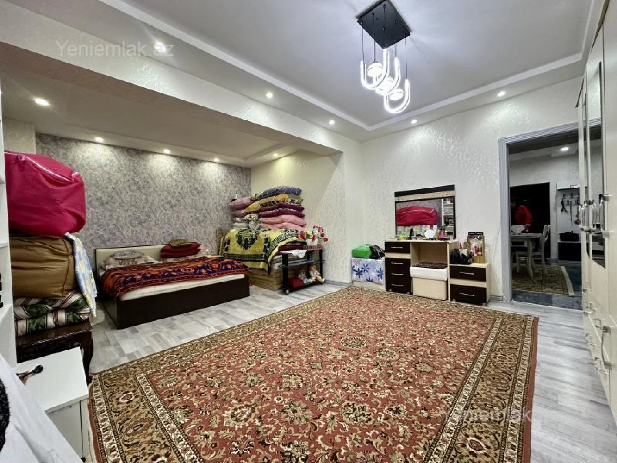 Satılır 2 otaqlı yeni tikili 97 m²