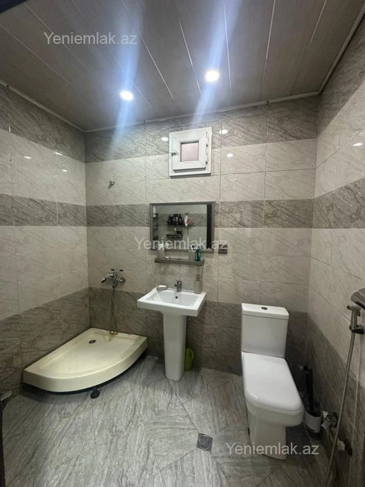 Satılır 5 otaqlı həyət evi 120 m²