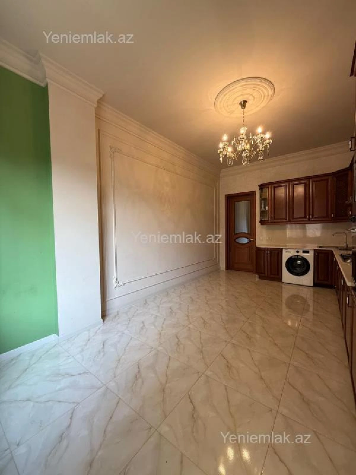 Satılır 3 otaqlı yeni tikili 175 m²