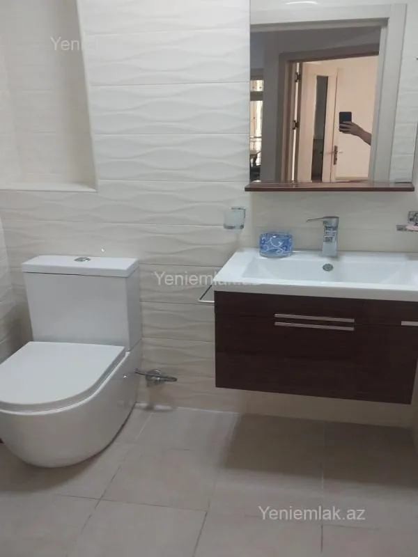 Satılır 2 otaqlı yeni tikili 93 m²