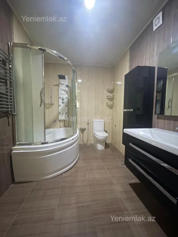 Satılır 5 otaqlı yeni tikili 250 m²